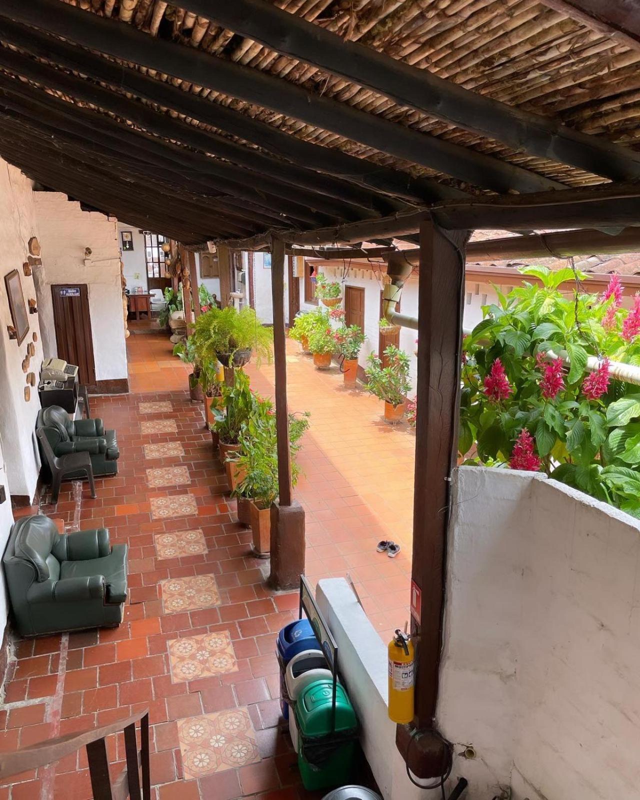 Hotel Casa Posada Don Chepe San Gil Bagian luar foto