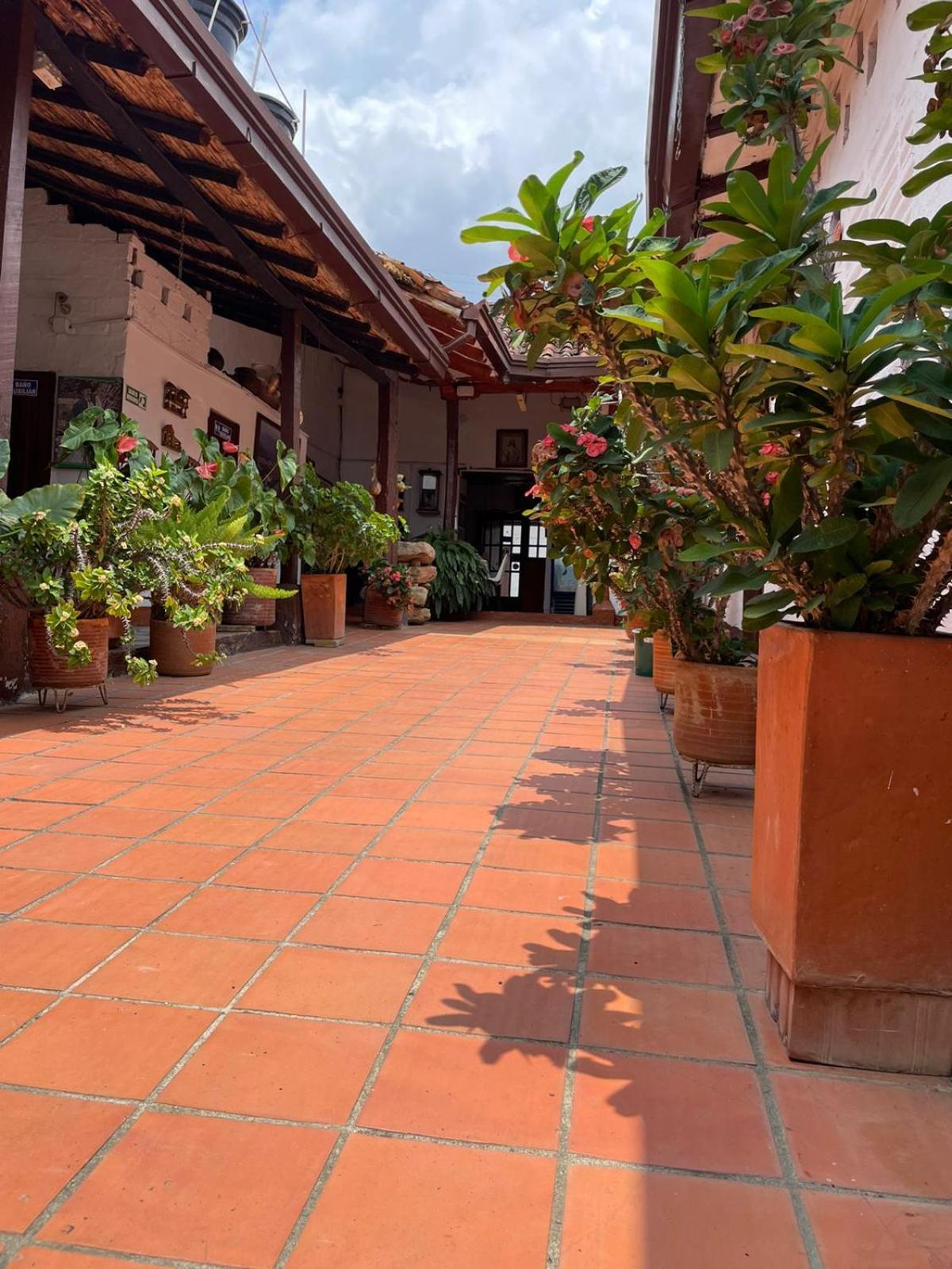Hotel Casa Posada Don Chepe San Gil Bagian luar foto